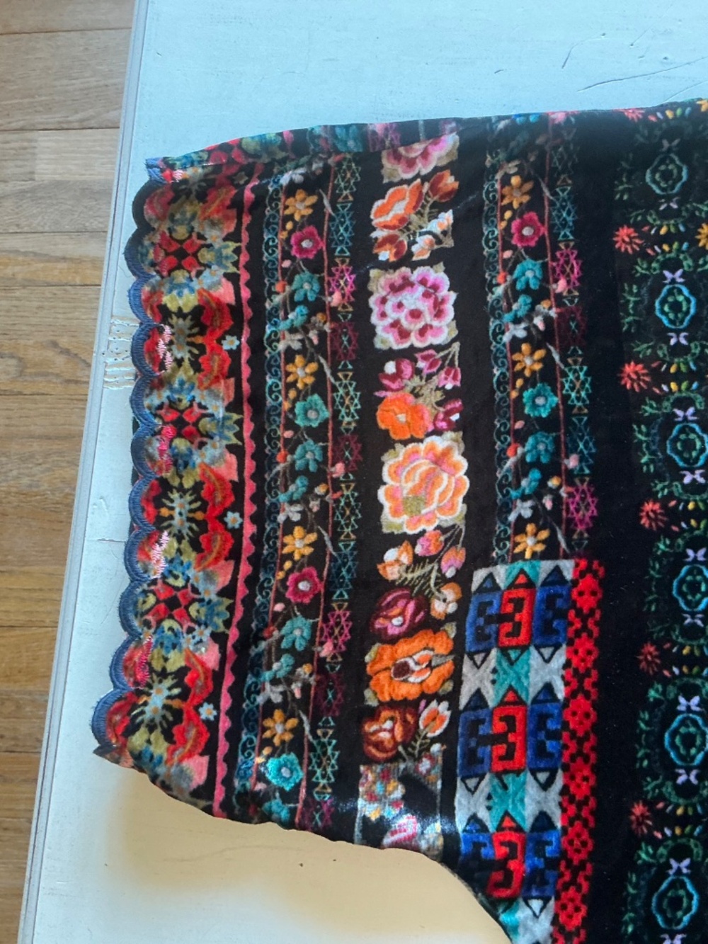 Johnny Was Abril floral velvet kimono sleeve cropped top w/scalloped edges M - Picture 6 of 12